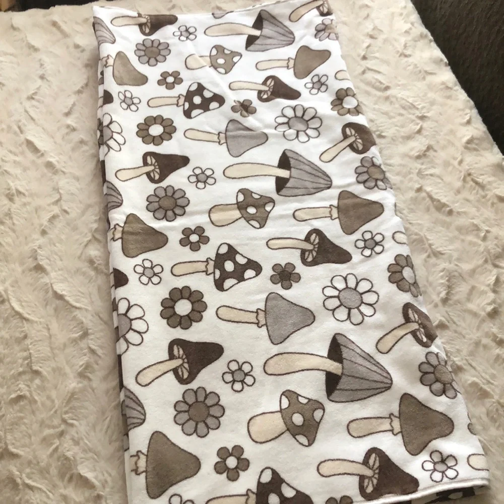 Deborah Connolly MUSHROOM Print Hand and Bath Towel Set